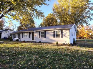 901 N Sunset Dr, Pinckneyville, IL 62274