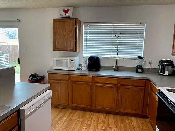 4th image of 215 Brandie Mac Ln