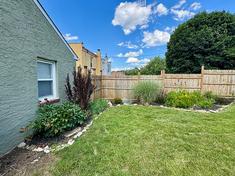 224 Church St — Photo 16