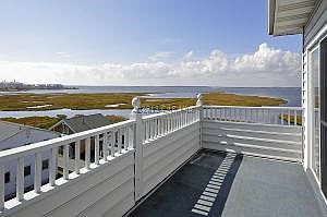 Large Balcony W/South & West Exposure