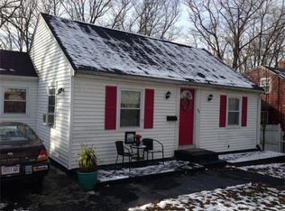 92 Deforest St, Hyde Park, MA 02136