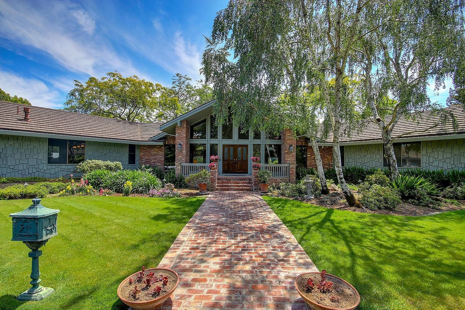 10342 Equestrian Dr, Elk Grove, CA 95624 | Zillow