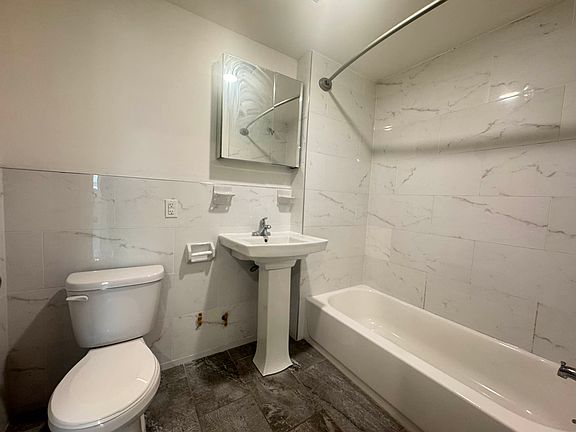 5th image of 25-28 Broadway #7A