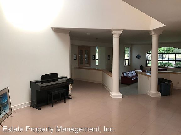 4th image of 2035 Dermanak Dr
