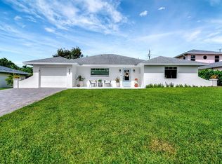 359 Beacon St, Tequesta, FL 33469