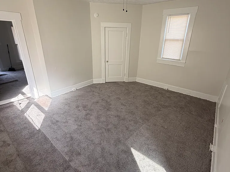 1710 Saint Louis Ave — Photo 5