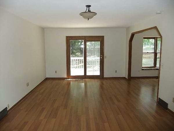 2nd image of 5729 Cedar Ridge Rd