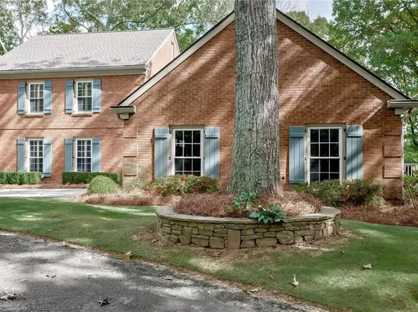 8575 Steeple Chase Dr, Roswell, GA 30076