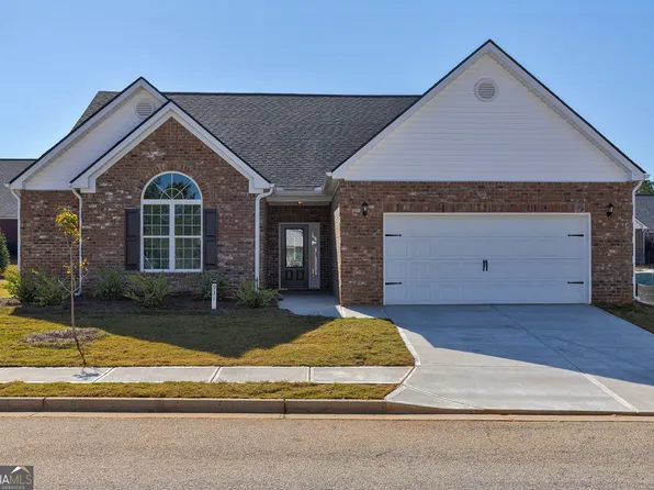 931 Park Place St, Social Circle, GA 30025