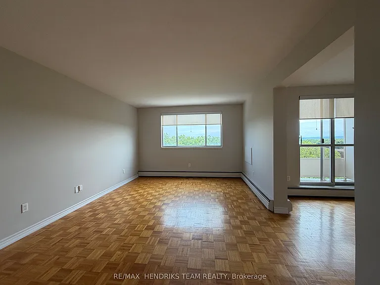 60 Windward St #809 — Photo 5