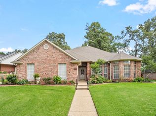 201 Northcreek Dr, Chandler, TX 75758