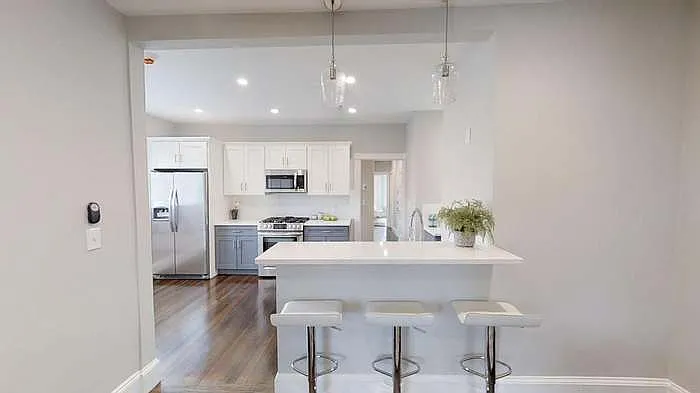 Building Photo - 7 Hunnewell Ave #2