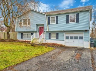 40 Amy Ln, Middletown, NY 10941