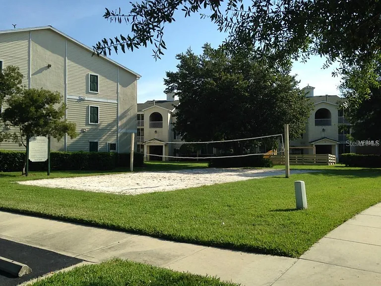 18147 Sterling Gate Cir #18147 — Photo 17