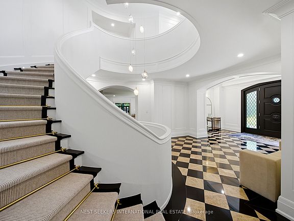 5th image of 35 Kingswood Dr