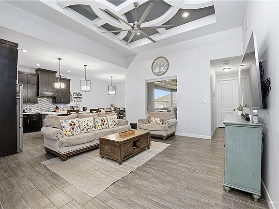 4th image of 3016 London Dr