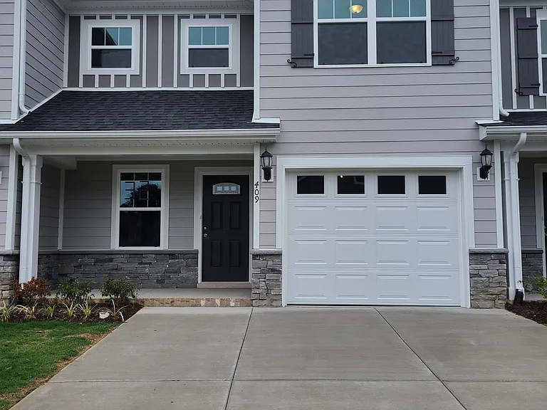 409 Tristan Way — Photo 3