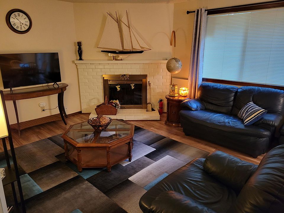 1st image of 621SE121AV E St #32