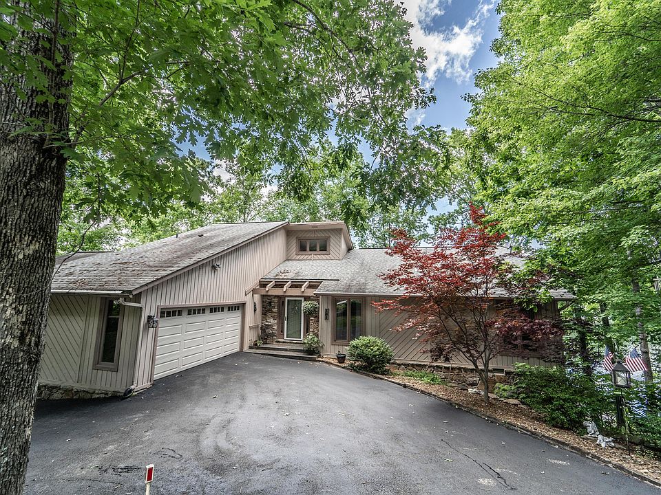 1st image of 161 Meadowview Dr
