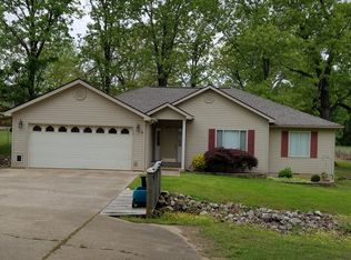 5209 Crabapple Ln, Poplar Bluff, MO 63901