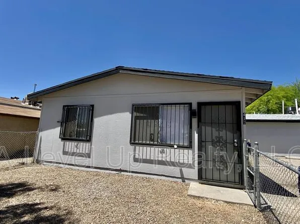 417 E Thoroughbred St #1, Tucson, AZ 85706