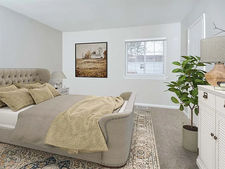 Hickory Point Townhomes — Photo 5