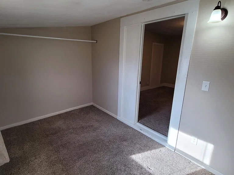 1036 Rood Ave #4 — Photo 6