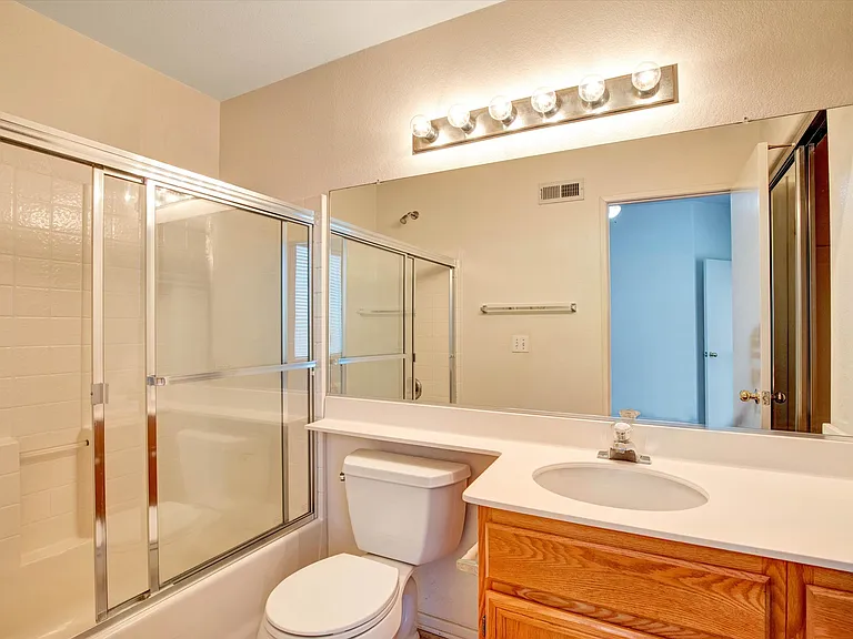10910 Ivy Hill Dr #4 — Photo 3