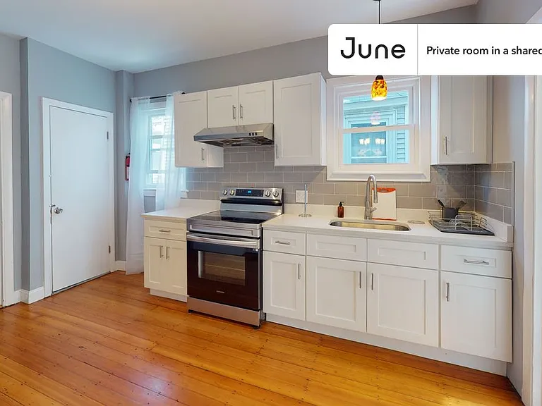 53 Saunders St #F — Photo 5
