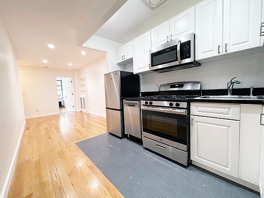 2nd image of 322 E 104th St #E3