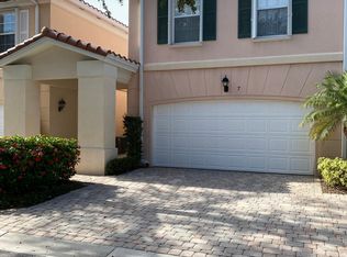 7 Oakland Ct, Tequesta, FL 33469