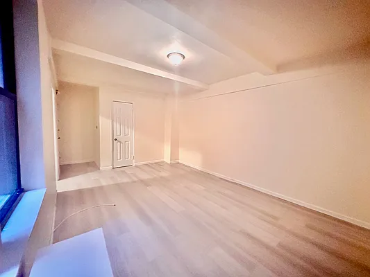 Rented by David Francis New York LLC | media 16