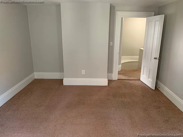 17 Mansfield St #2 — Photo 6