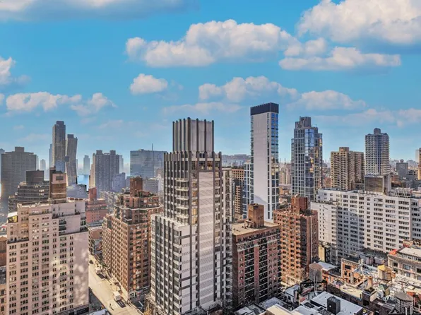 137 East 36th Street image 1 of 11
