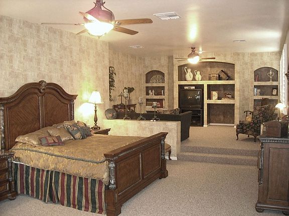 master suite > 600 Sq Ft