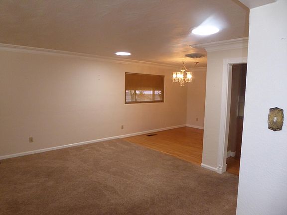 4th image of 1120 Kentucky St NE
