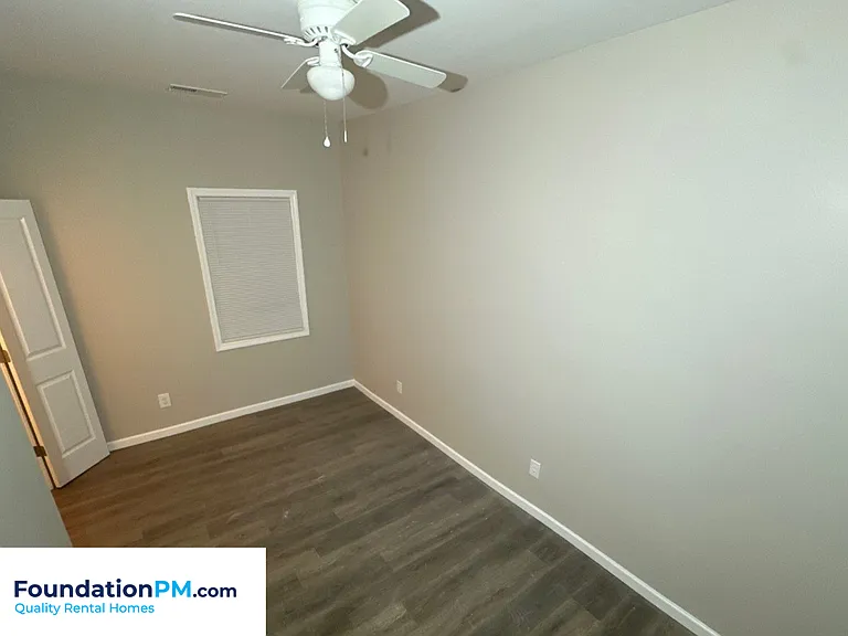 772 Pearce St — Photo 9
