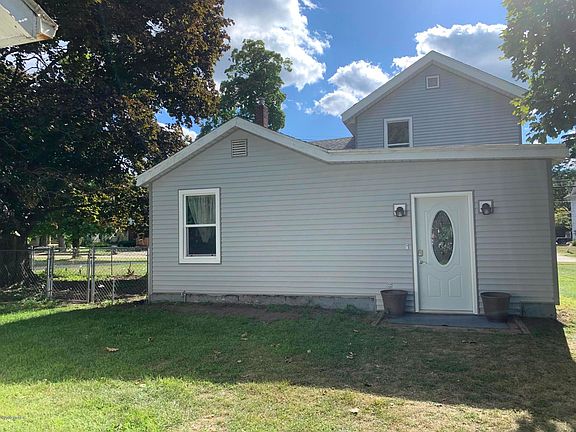 2nd image of 318 Evans St