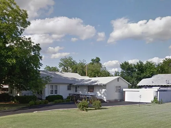 209 N 2nd St, Walters, OK 73572