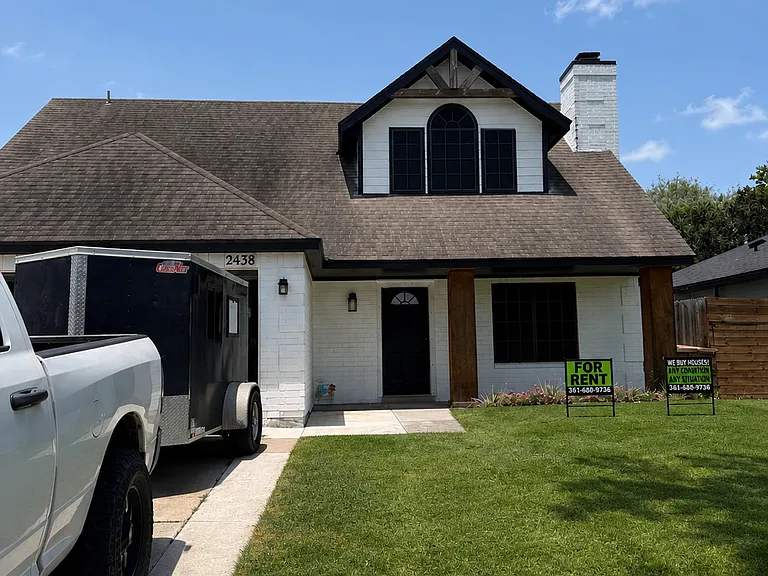 2438 Bevecrest Dr — Photo 1