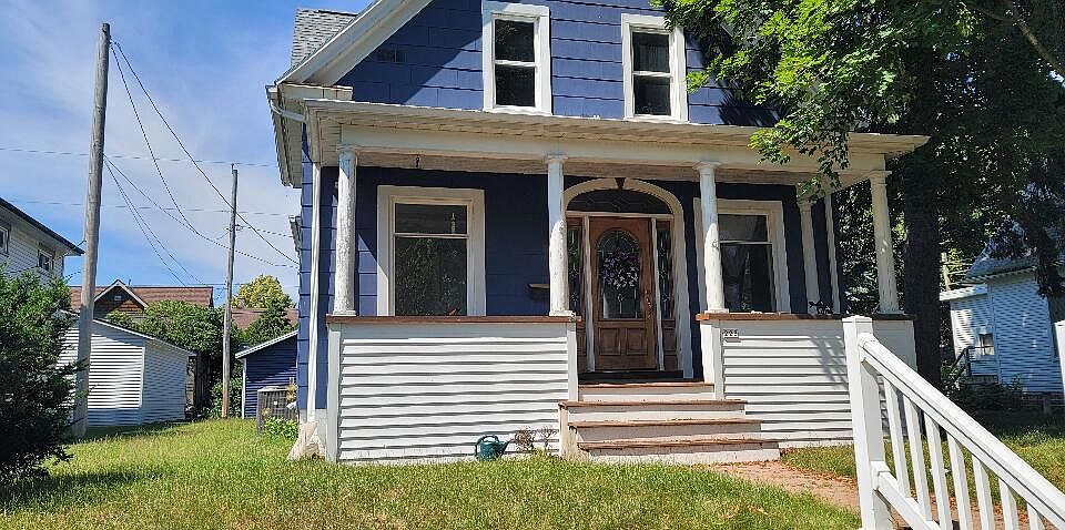 1st image of 228 Lincoln AVENUE