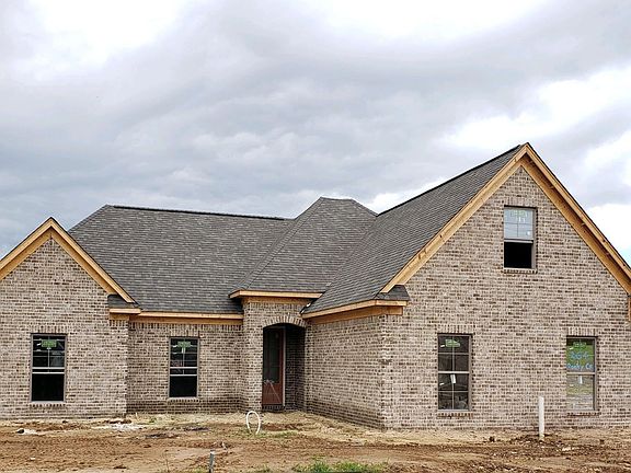 2nd image of 304 Rocky Creek Dr