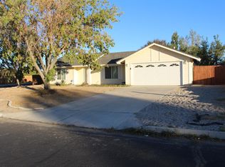 11541 Laurel Oak Rd, Victorville, CA 92392