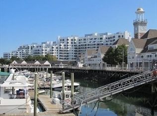 1001 Marina Dr APT 215, Quincy, MA 02171