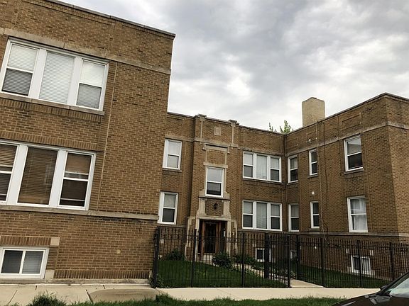 2nd image of 4550 W Barry Ave #1