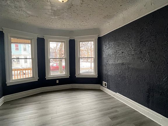 4th image of 83 S 14th St Floor 1