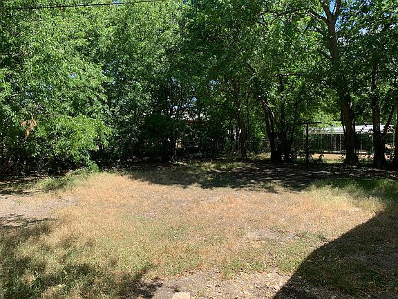 5th image of 809 Evergreen Dr