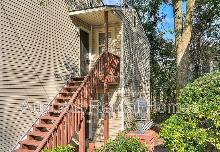 1402 Johns Rd #B — Photo 5