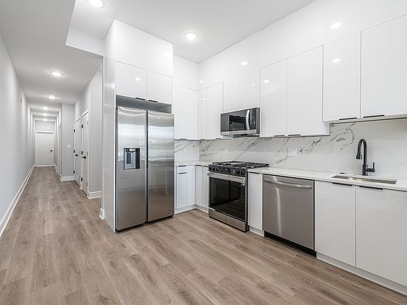 3rd image of 1522 N 4th St Floor 1