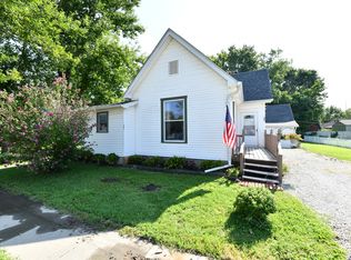 303 S Main St, Whitestown, IN 46075